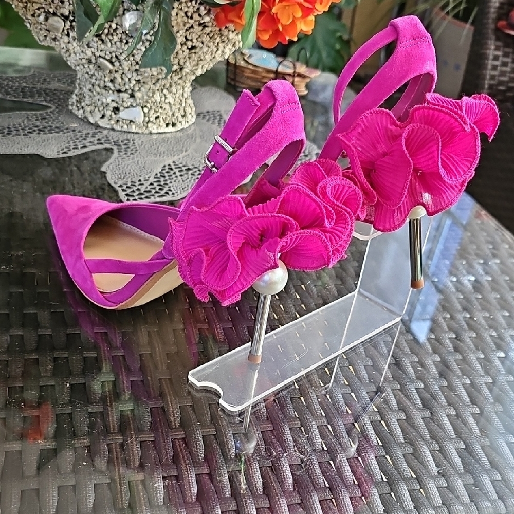 Gianni Bini Fuchsia Floral Heels - Picture 4 of 10